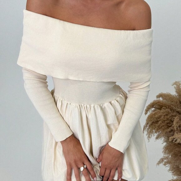 Apricot Elegant Women's Off Shoulder Long Sleeve A-Line Short Knitted Dress - Picture 5 of 5